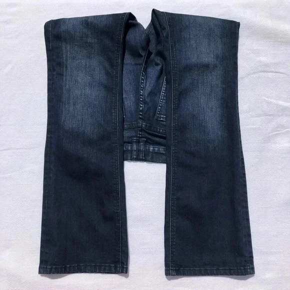 NYC Low Rise Bootcut Blue Jeans Sz 4P - Picture 4 of 8